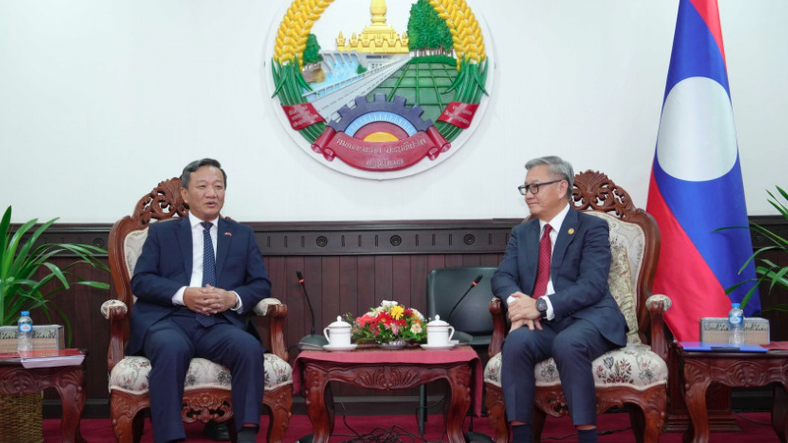 Vietnam, Laos strengthen cooperation across multiple fields