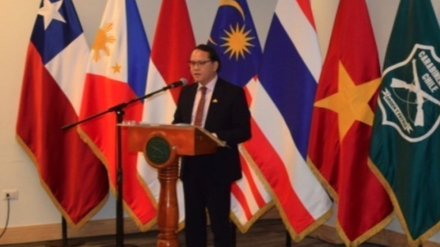 ASEAN strengthens strategic cooperation with Chile