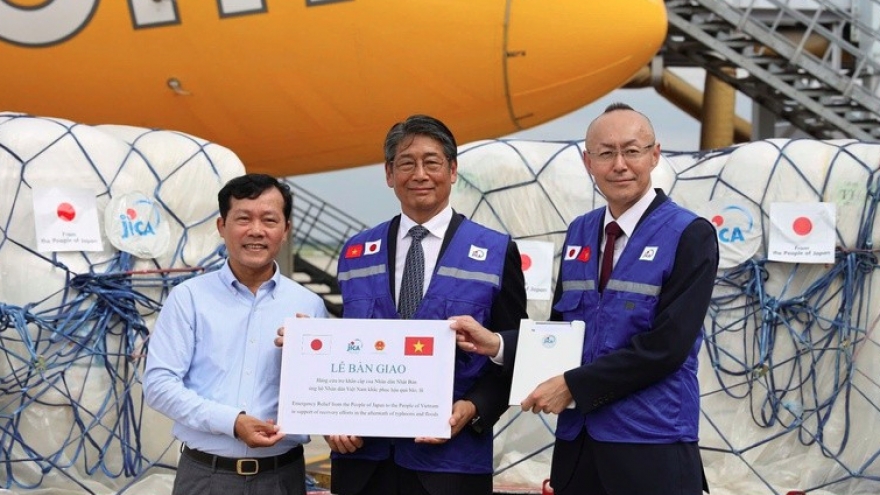 Japan sends first emergency relief shipment to Vietnam’s flood-affected areas
