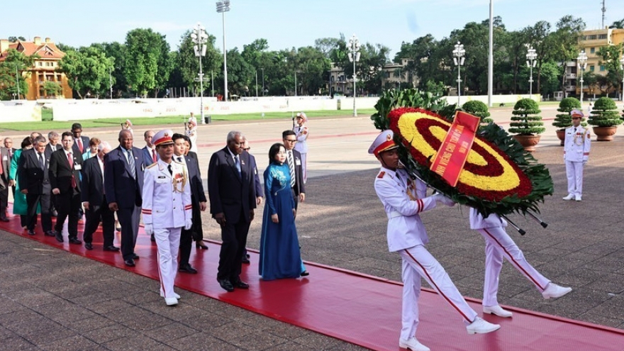 Top Cuban legislator pays tribute to President Ho Chi Minh