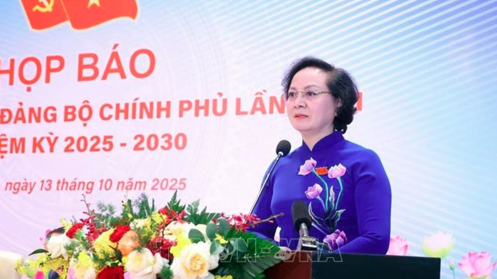 Official highlights key measures to shape new strategic development model