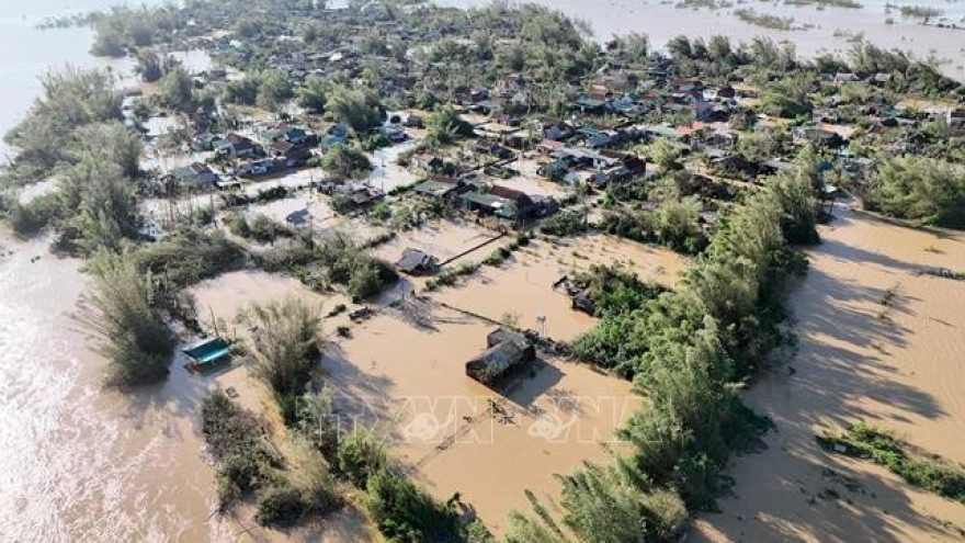 Lao, Cuban, Nicaraguan leaders offer condolences to Vietnam over typhoon consequences