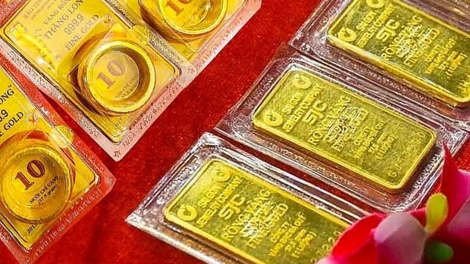 Giá vàng hôm nay 4/10: Giá vàng SJC lập đỉnh mới, vượt mức 138 triệu đồng/lượng