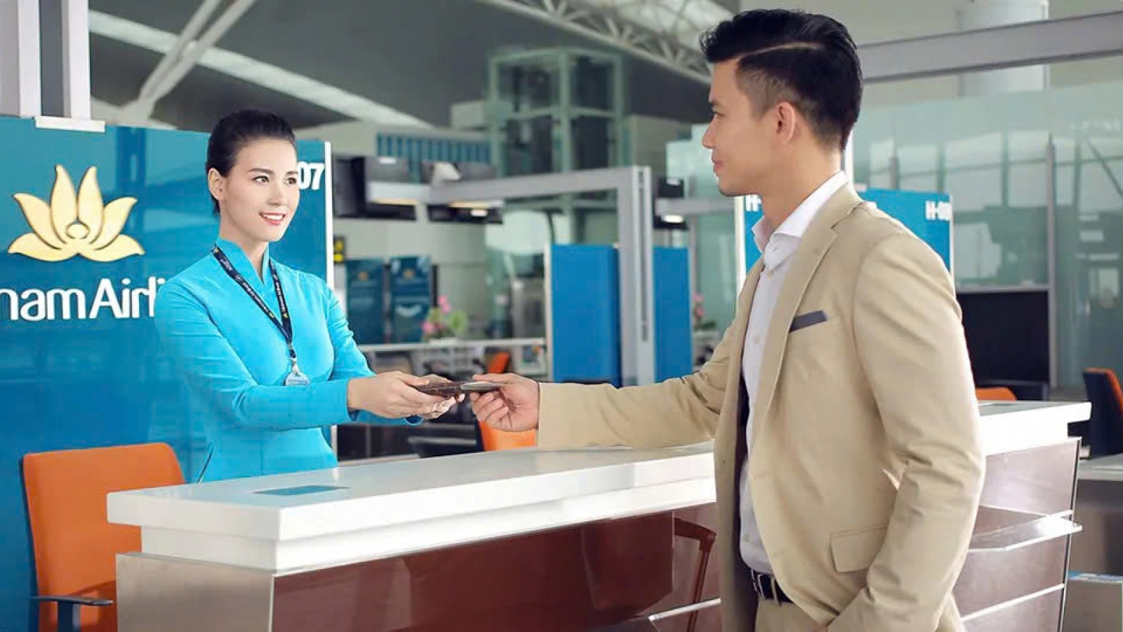 Vietnam Airlines reassures customers after data breach incident