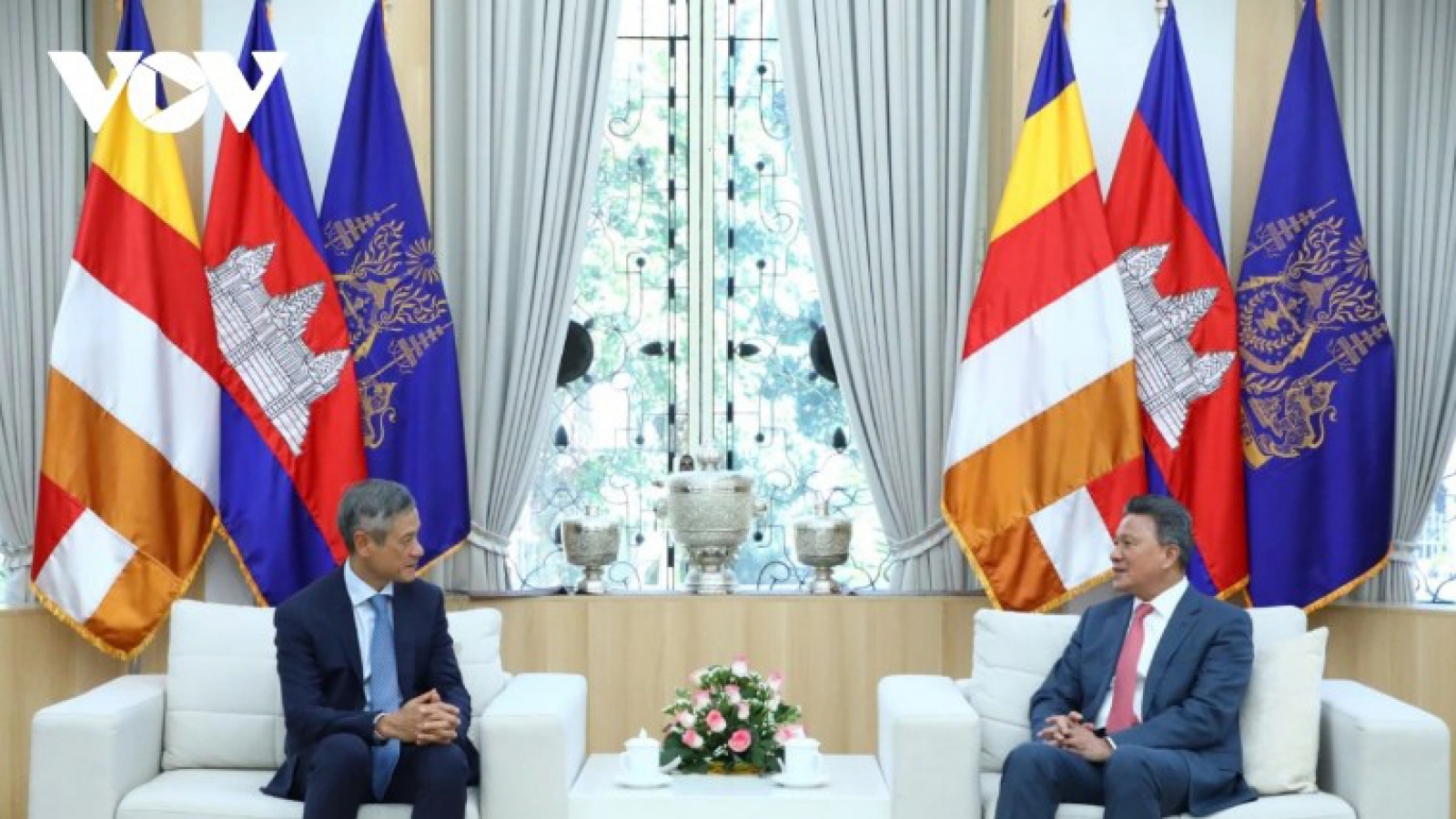 Vietnam, Cambodia step up economic and investment cooperation