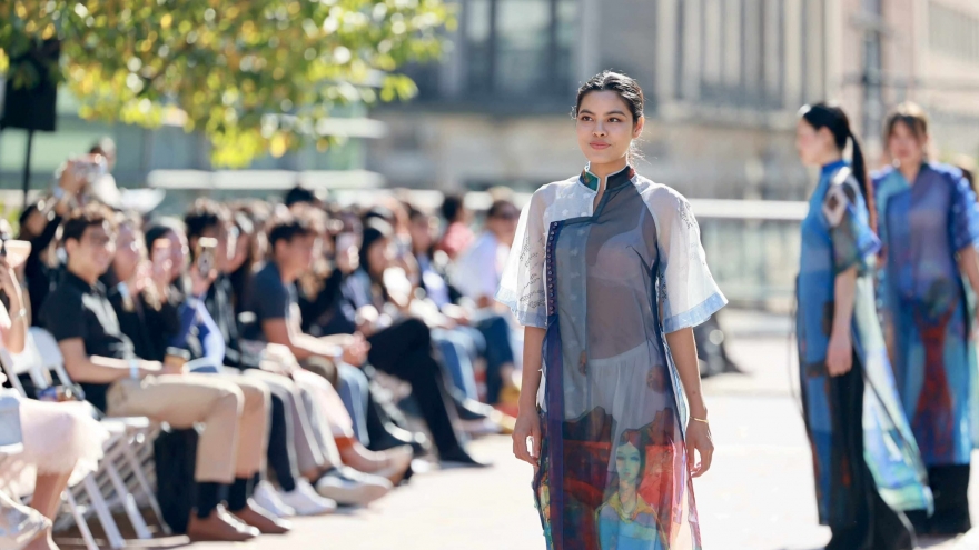 Áo dài trên con đường di sản – Hành trình di sản Việt giữa lòng New York