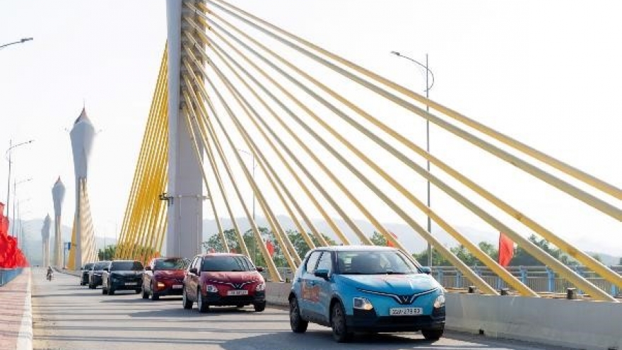 Thuê pin một thời gian, người dùng VinFast “quay xe” mua đứt vì món hời quá lớn