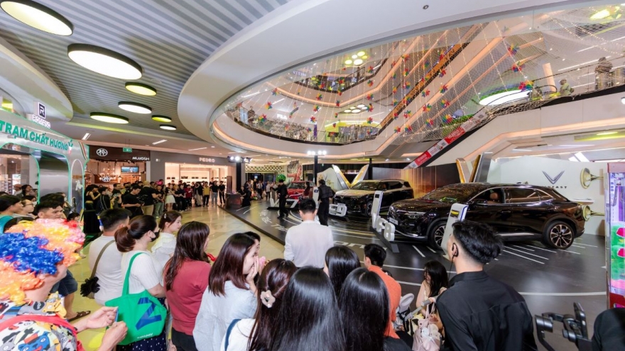 Bộ ba VinFast VF 7, VF 8, VF 9 hút khách tại ngày hội trải nghiệm xe điện