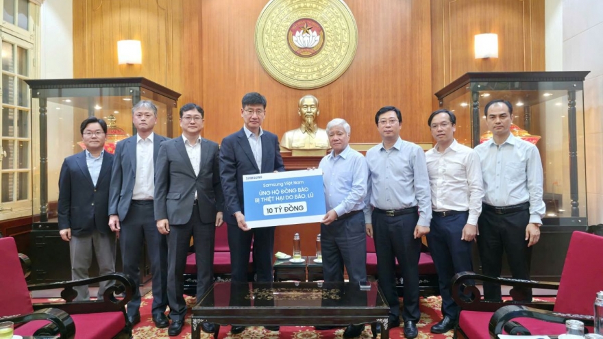Samsung Việt Nam ủng hộ 10 tỷ đồng hỗ trợ người dân khắc phục hậu quả bão, lũ