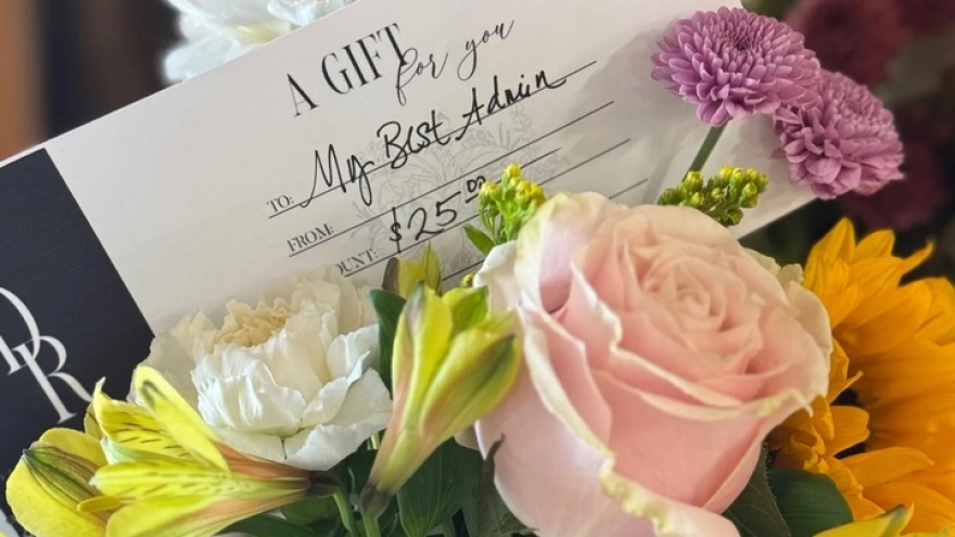 Gợi ý quà tặng mẹ, vợ, người yêu nhân ngày Phụ nữ Việt Nam 20/10