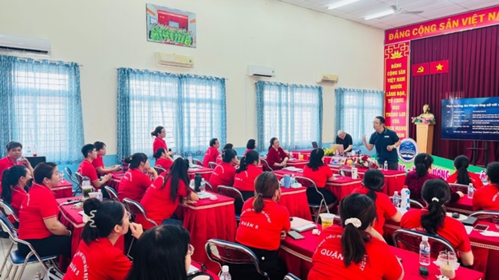 Đưa AI đến gần hơn với giáo viên trên hành trình chuyển đổi số