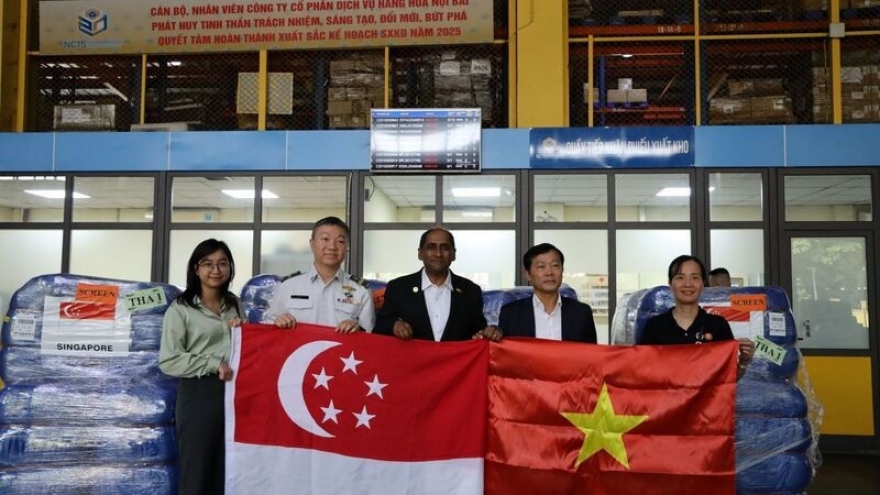 Singapore provides emergency relief to flood-hit residents in Tuyen Quang province