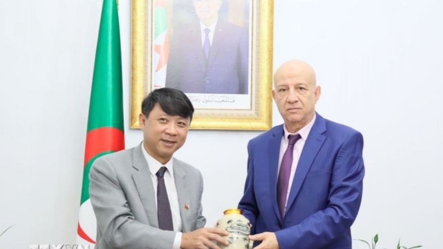 Vietnam, Algeria enhance Party-to-Party cooperation