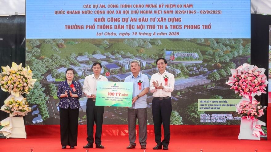 Petrovietnam đồng hành cùng sự nghiệp trồng người