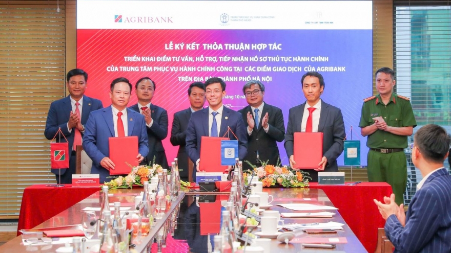 Agribank đưa dịch vụ hành chính công đến gần dân hơn qua mạng lưới các điểm diao dịch