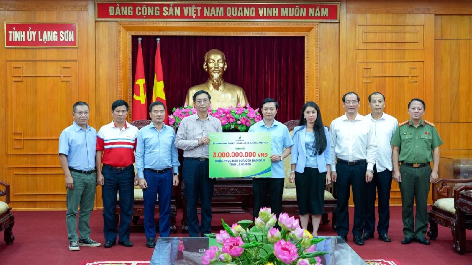 Petrovietnam thăm hỏi, hỗ trợ Bắc Ninh và Lạng Sơn khắc phục hậu quả bão số 11