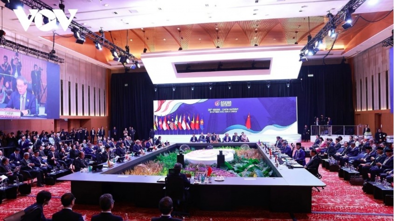Government chief proposes strategic directions for ASEAN-China relations