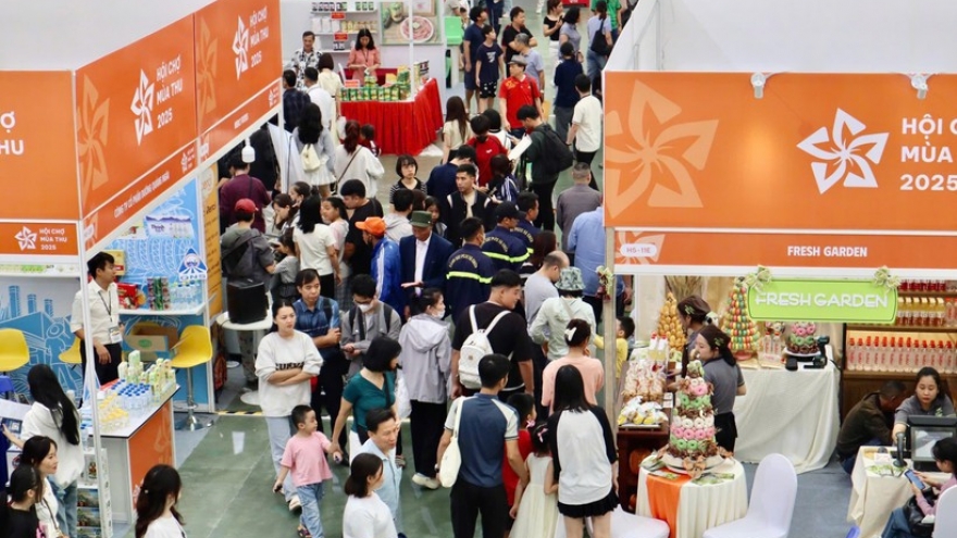 Vietnam scales back Autumn Fair finale to aid flood victims