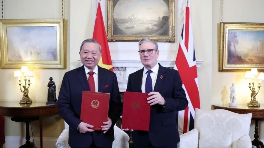 Party General Secretary To Lam's official visit to UK in spotlight