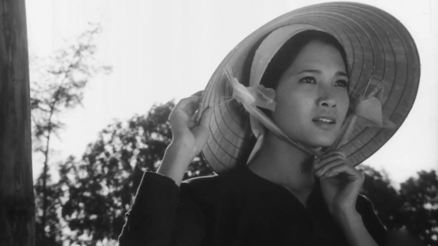 Bộ phim “Bao giờ cho đến tháng Mười”: Nỗi đau hậu chiến và tình người ấm áp