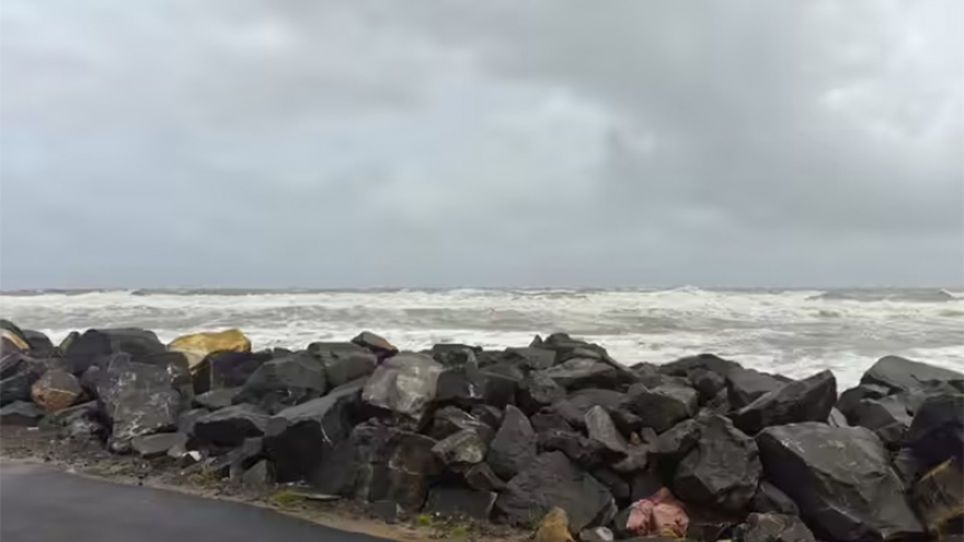 Ấn Độ sơ tán hàng chục nghìn người, ứng phó siêu bão Montha