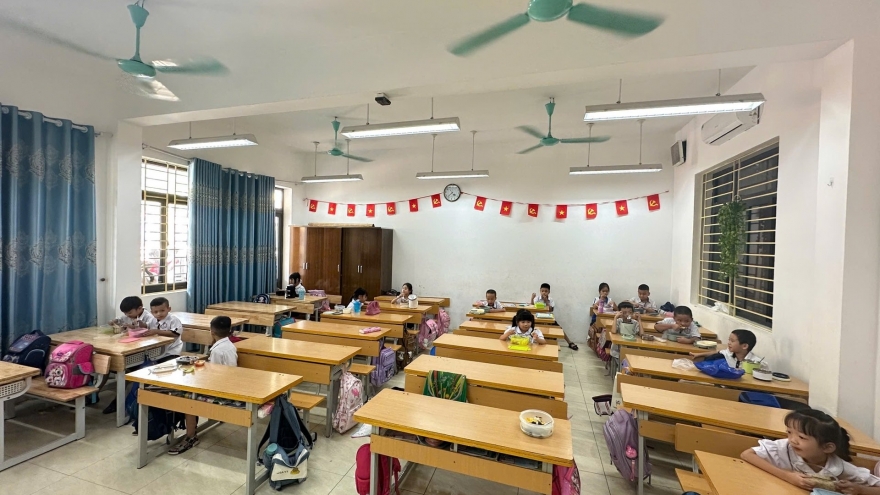 Sở Giáo dục yêu cầu mở lại bếp ăn bán trú ngay ngày mai cho học sinh trường Cự Khê