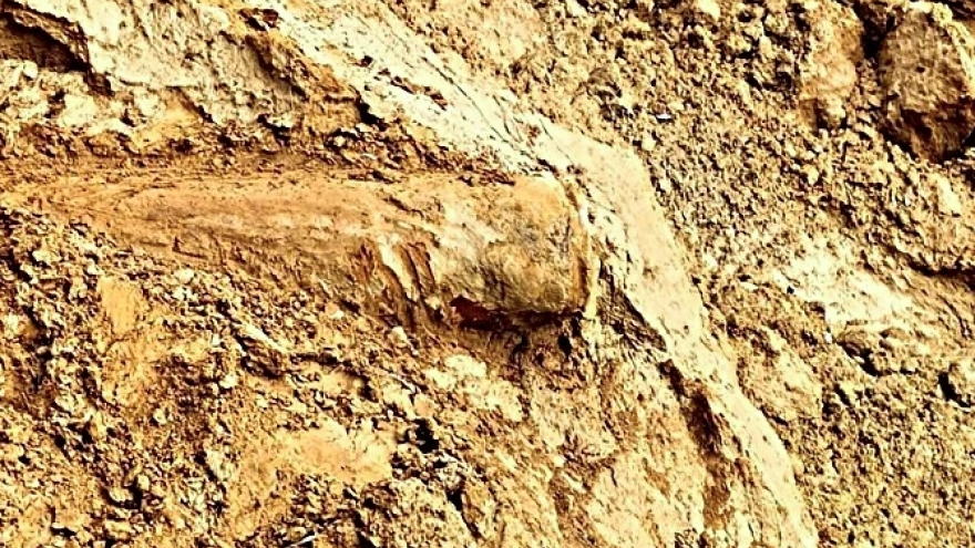 200kg wartime bomb discovered on Ha Tinh riverbank