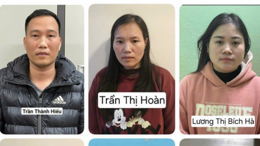 Giấu hơn 500kg vàng dưới đế giày, buộc quanh bụng tuồn từ Trung Quốc về Việt Nam