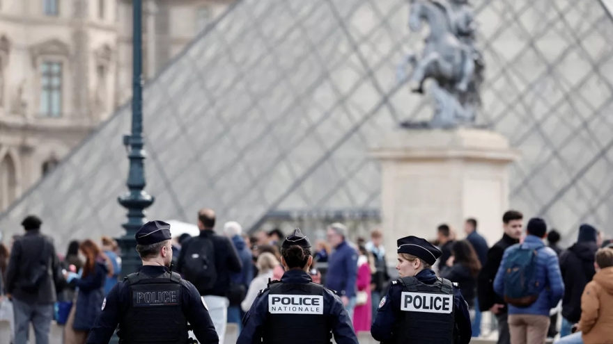 "Vụ trộm thế kỷ" tại bảo tàng Louvre gây chấn động toàn cầu