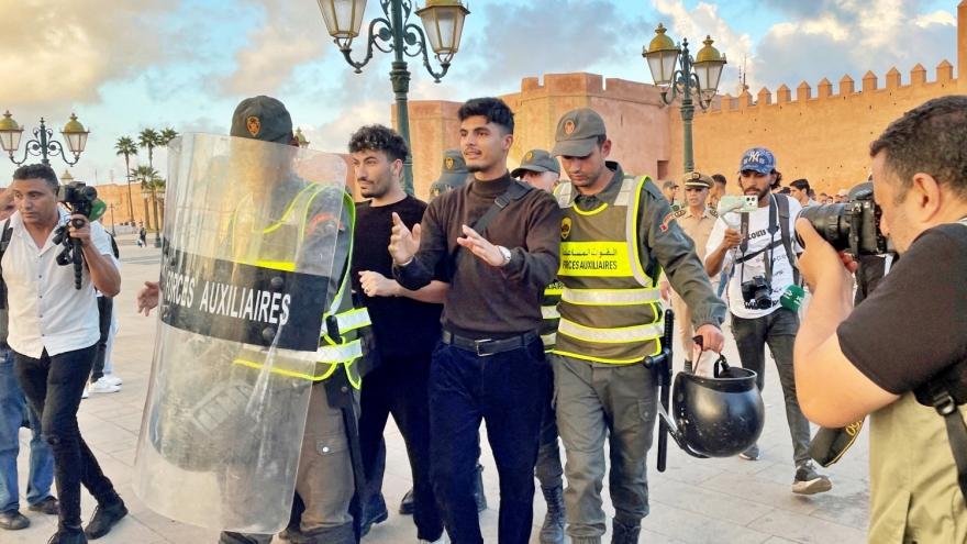 Các cuộc đụng độ bạo lực nổ ra ở Ma-rốc sau nhiều ngày biểu tình