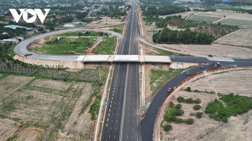 Cao tốc Biên Hòa-Vũng Tàu chậm tiến độ, nhiều nhà thầu bị cảnh báo