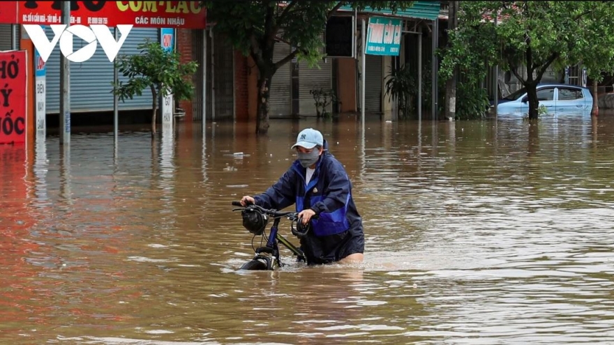 Hà Nội vận hành 131 trạm bơm tiêu ứng phó úng ngập