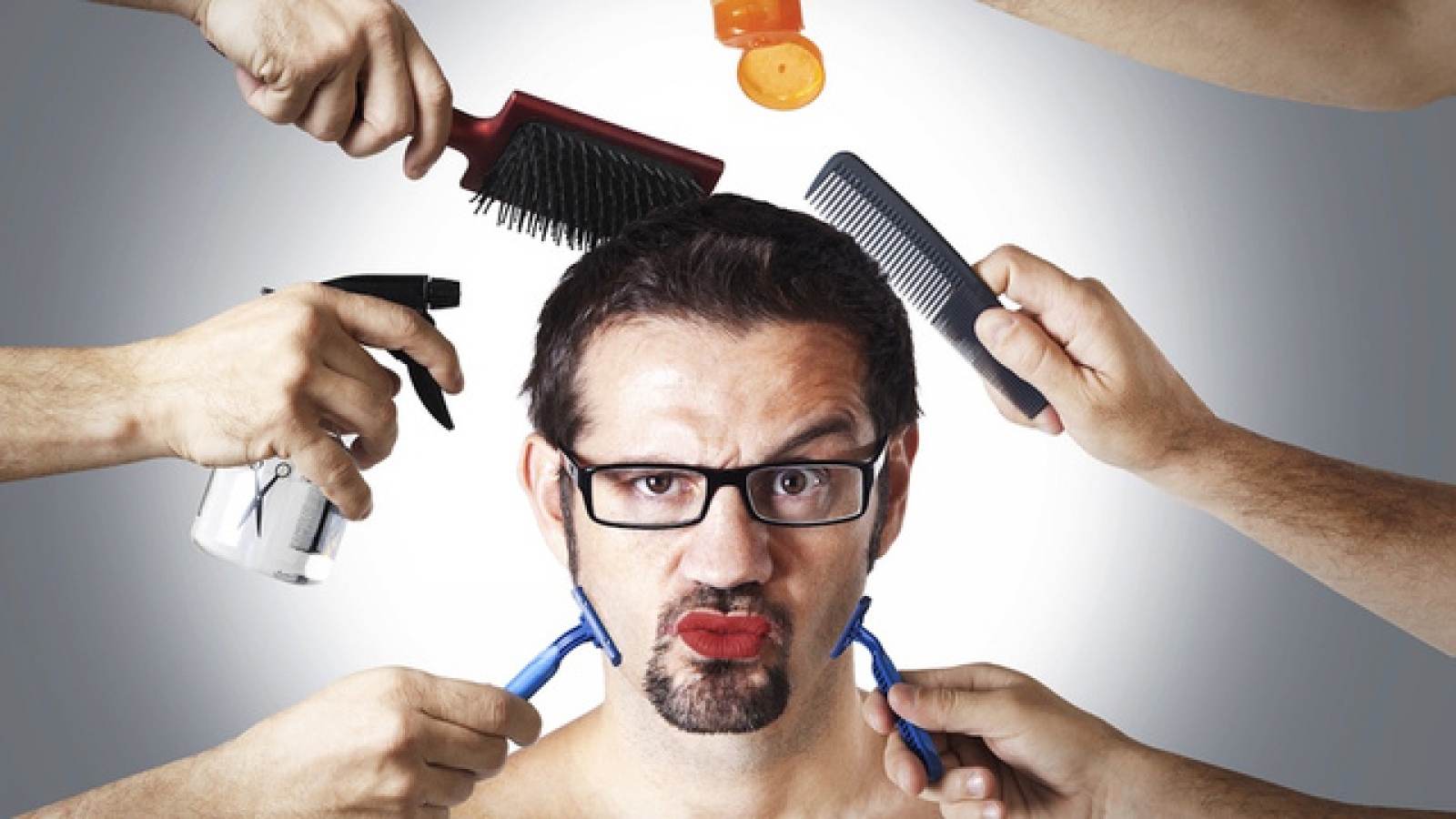 Đi trông cháu 7-8 tháng về thấy chồng thay đổi khác hẳn