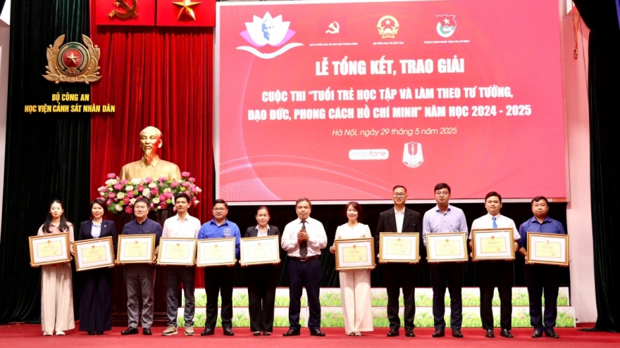 Bảo vệ nền tảng tư tưởng của Đảng trên không gian mạng