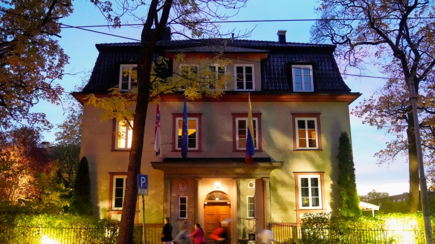 Venezuela đóng cửa các Đại sứ quán tại Na Uy và Australia