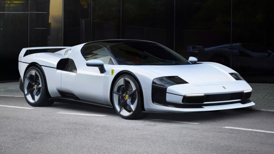 Ferrari SC40 tôn vinh F40 nét hiện đại nhưng chưa trọn vẹn