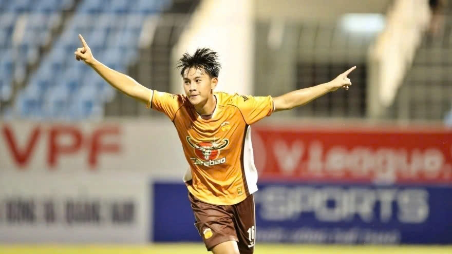 HAGL FC player honoured among 60 of the best young talents in world football