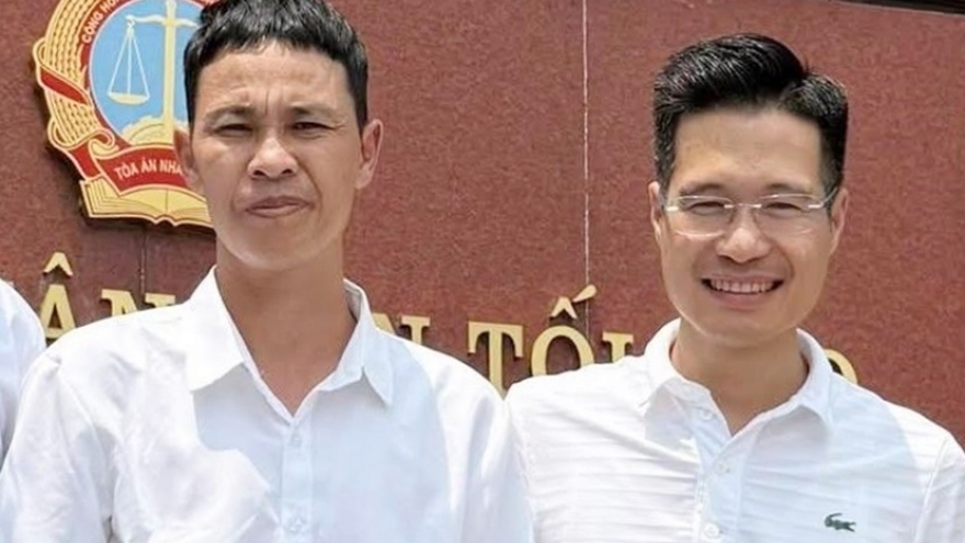 Nóng 24h: Bị cáo vụ án "gà lôi trắng" được trả tự do tại tòa