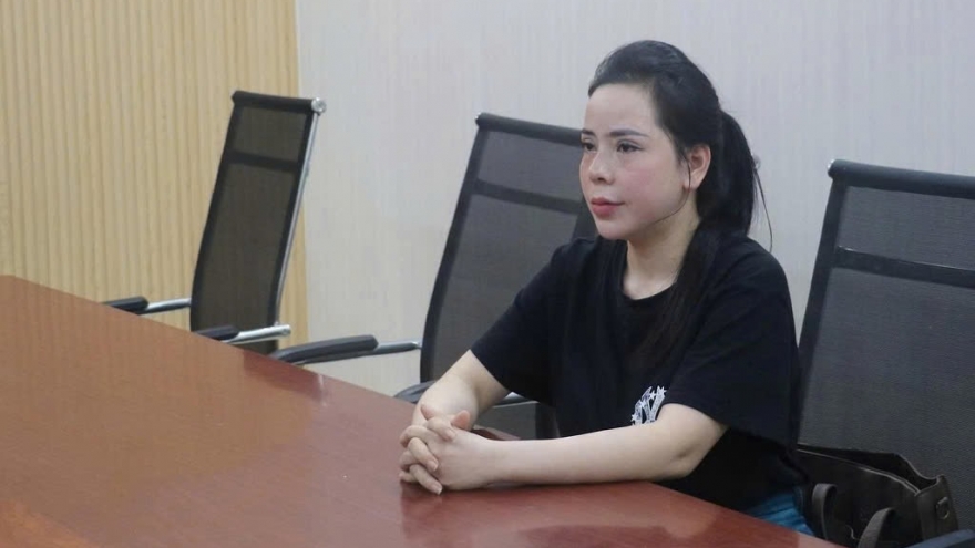 Nóng 24: “Nữ quái” dùng chiêu khám bệnh miễn phí để bán “thuốc” giá cao