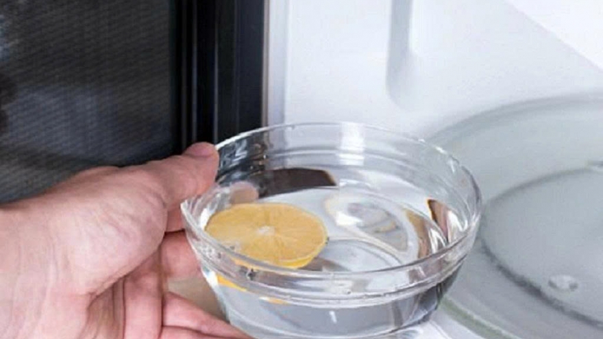 Giấm trắng - “trợ thủ” trong bếp và bí quyết cho sức khỏe