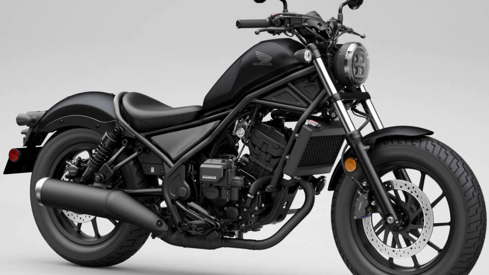 Honda Rebel 300 2026 ra mắt với công nghệ E-Clutch, sang số không cần bóp côn