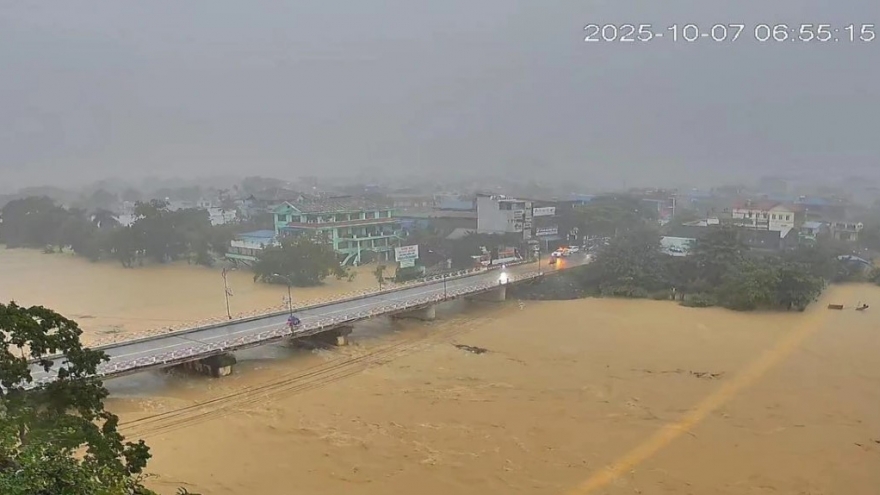 Lũ trên sông Thương, sông Cầu dâng cao kỷ lục – Bắc Bộ căng mình ứng phó