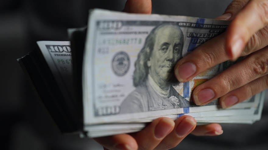 Tỷ giá USD hôm nay 16/10: Tỷ giá trung tâm hạ xuống còn 25.109 đồng/USD