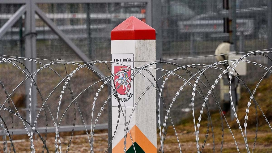 Lithuania tạm thời đóng cửa các trạm kiểm soát biên giới với Belarus