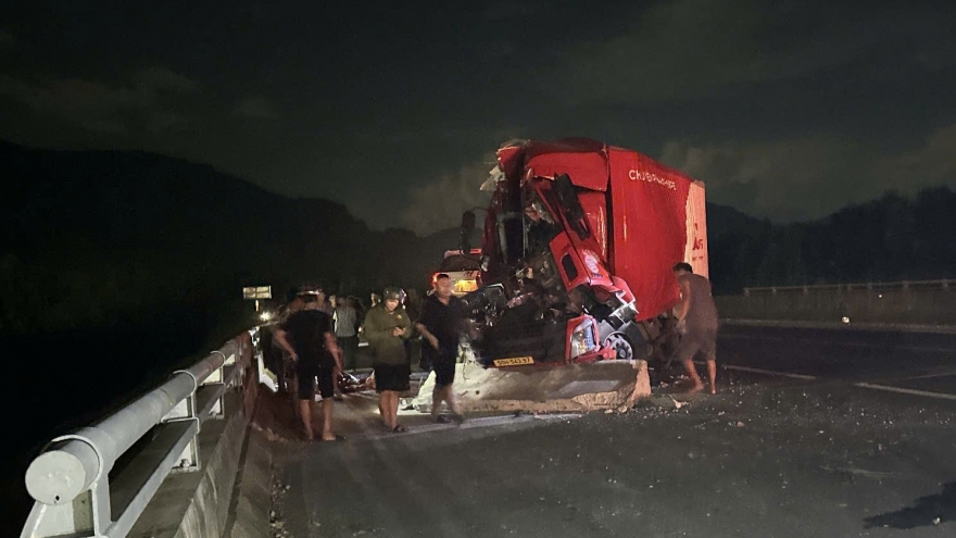 Tai nạn liên hoàn trên cao tốc La Sơn-Túy Loan, một người tử vong