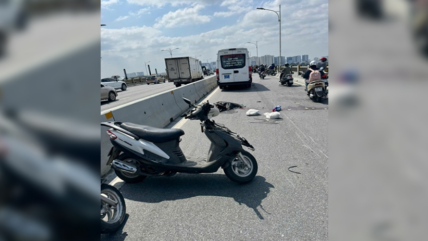 Công an bác tin đồn “shipper nhảy cầu” sau vụ tai nạn cầu Vĩnh Tuy, Hà Nội