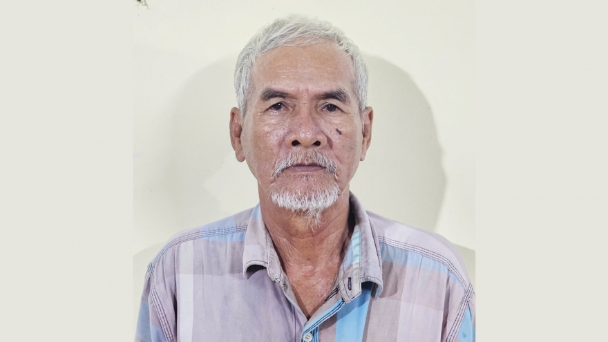 Bắt tạm giam ông già 71 tuổi hiếp dâm bé gái 10 tuổi