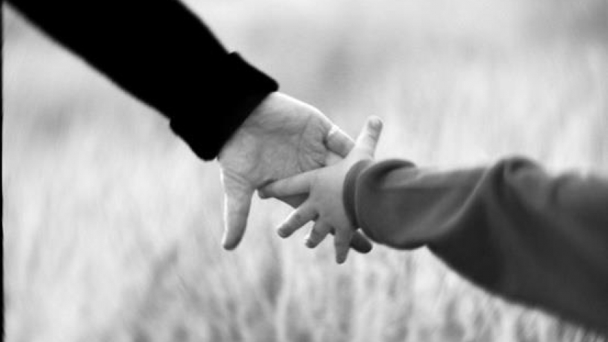 Làm mẹ kế – hành trình chông gai để trở thành mẹ của “con người ta”