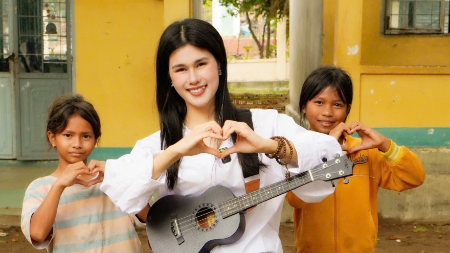 Ca sĩ Phúc Anh chọn mang âm nhạc đến nơi ít ai dám đặt chân