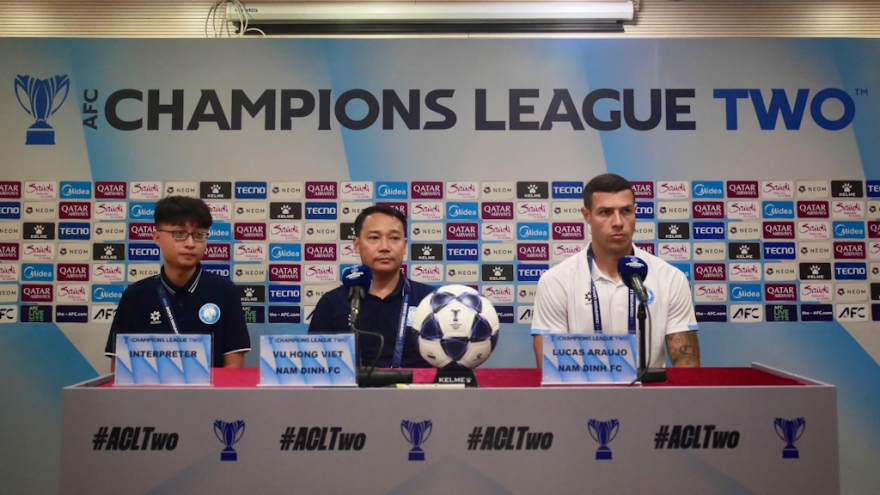 HLV Vũ Hồng Việt chỉ ra thử thách với Nam Định trong trận gặp Eastern